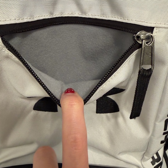 Under Armour Backpack - Picture 10 of 12